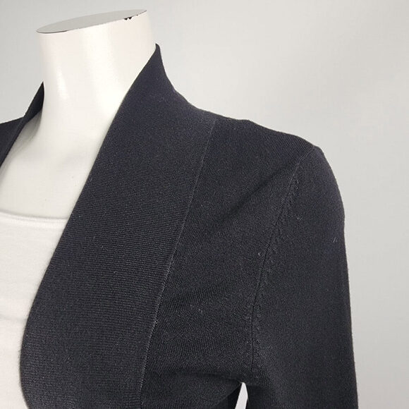 Cleo Black Cropped Cardigan Size M - Picture 2 of 7